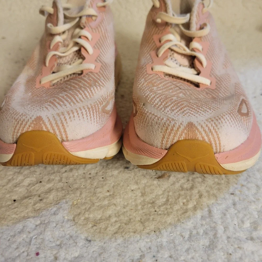 Hoka Clifton 9 Running Shoes Womens 7.5 Sandstone Champagne Good 1127896 SNC